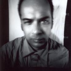 Autoportrait, face, tirage, sténopé, 2003.